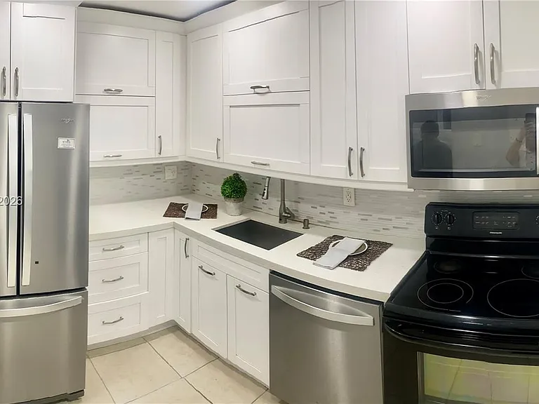 4255 N University Dr #304 — Photo 9