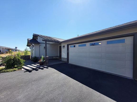3rd image of 4581 SW Zenith Point Ct