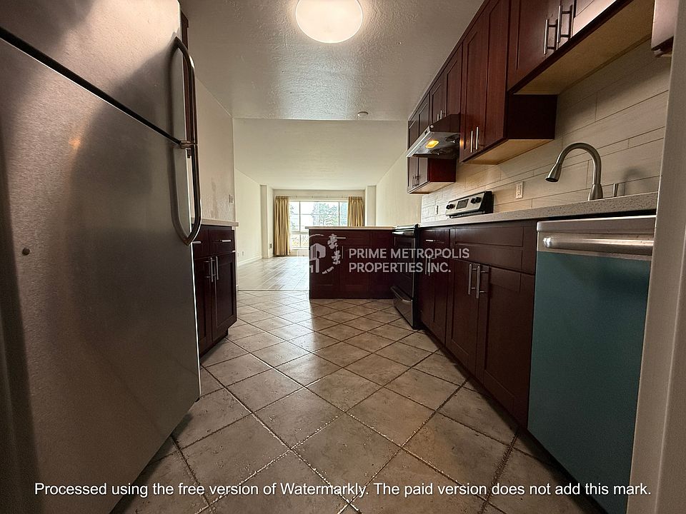 1st image of 601 Niantic Ave