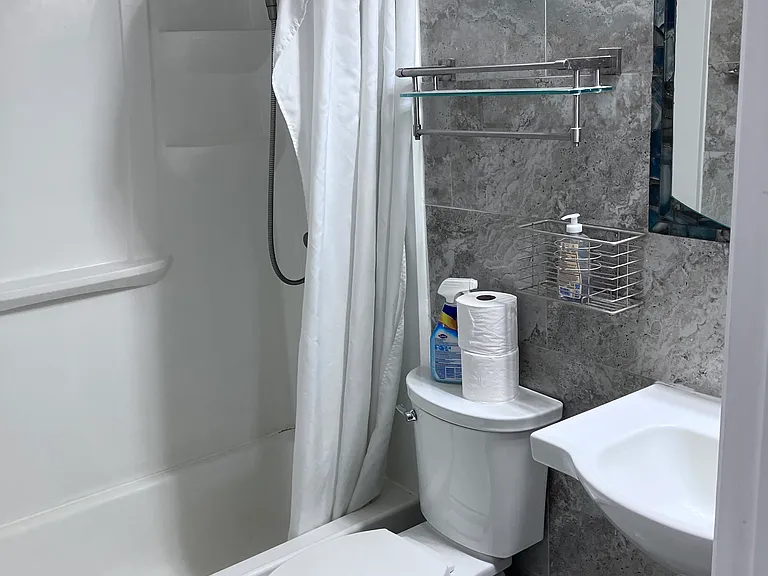 1306 Everett Ave — Photo 9