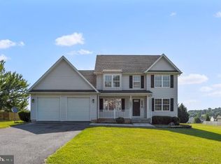 682 Braeburn Dr, Martinsburg, WV 25403
