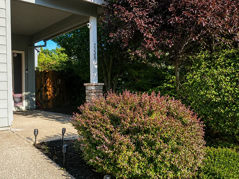 2228 SE Decade Ct — Photo 5
