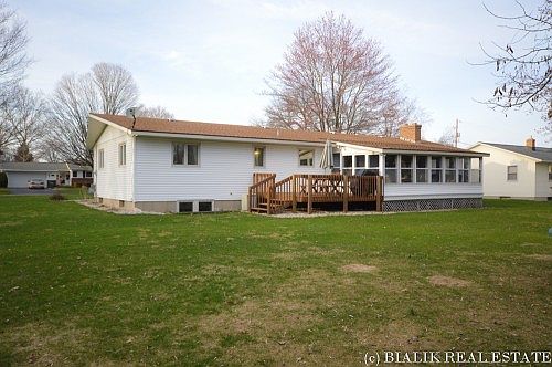 4th image of 1954 Greenwoods Dr