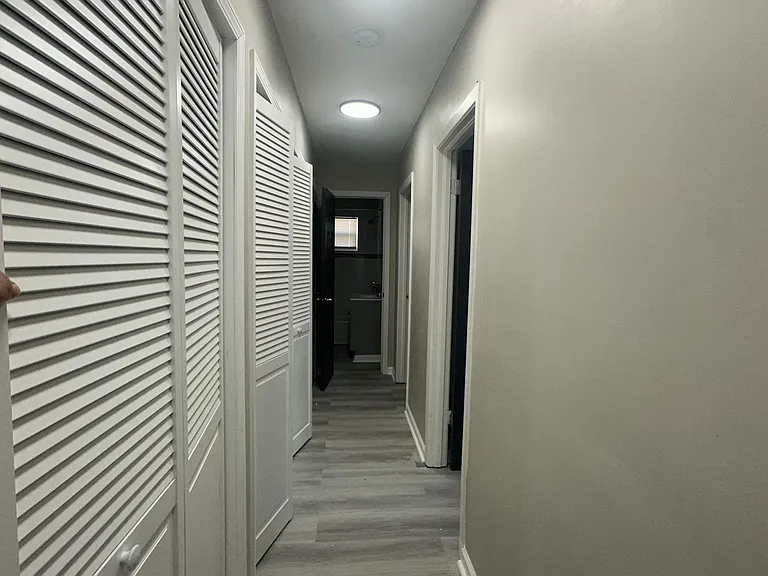 Bellagio East Living I — Photo 11
