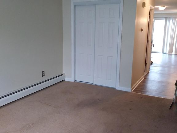 2nd image of 16 Glasgow St #A