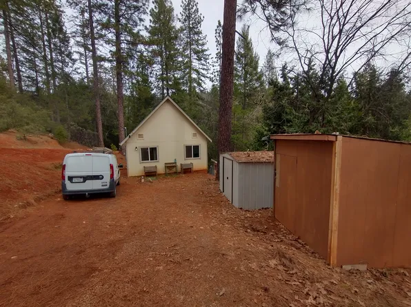 11876 Paradise Ln, Grass Valley, CA 95945