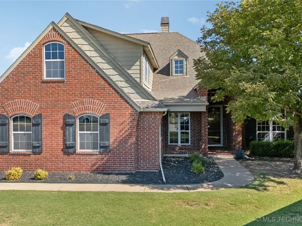 2911 N 17th St, Broken Arrow, OK 74012