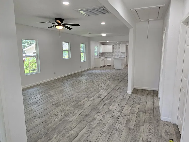 8125 Easton St — Photo 11