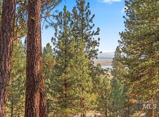 20 Joshua Dr, Cascade, ID 83611