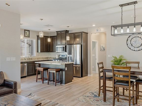 5th image of 5730 Sky Pointe Dr #118