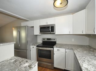 14 Braeburn Ln, Middletown, CT 06457