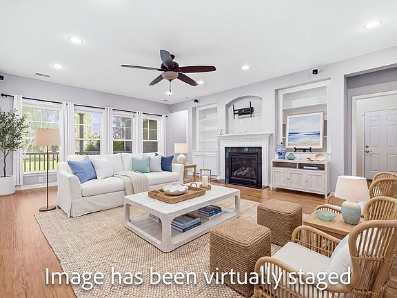 2nd image of 732 Dreamland Dr.