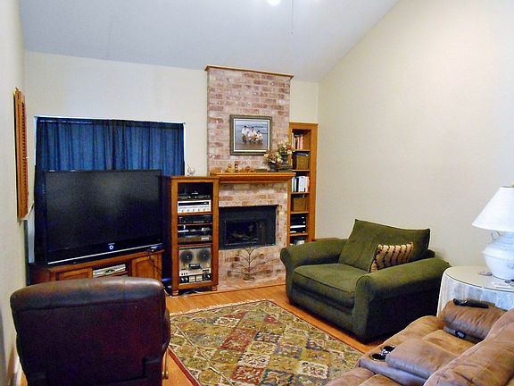 2nd image of 2806 Sugar Pine Ct