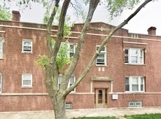 4100 W Henderson St #2F, Chicago, IL 60641