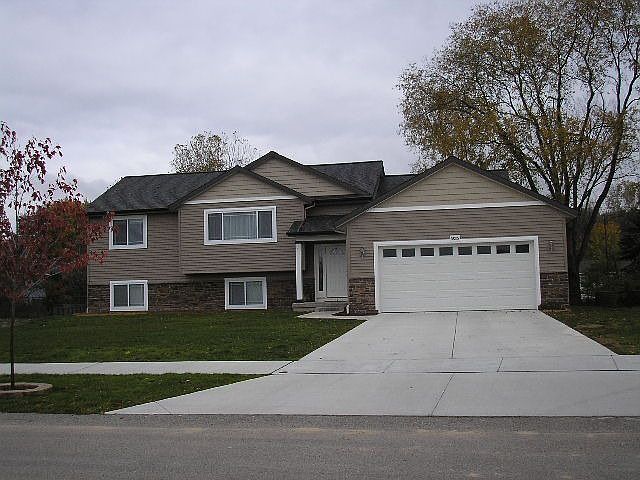 1st image of 5825 Clearstream Dr SE