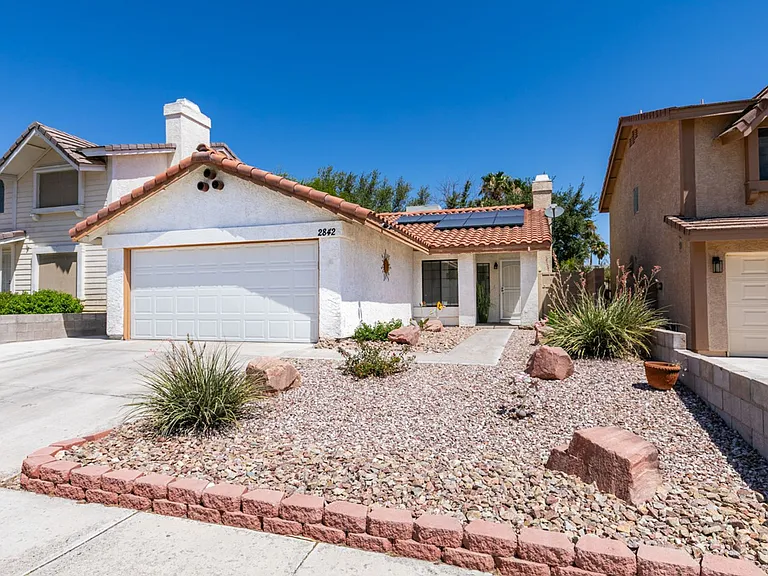 2842 Preciso Ln — Photo 1