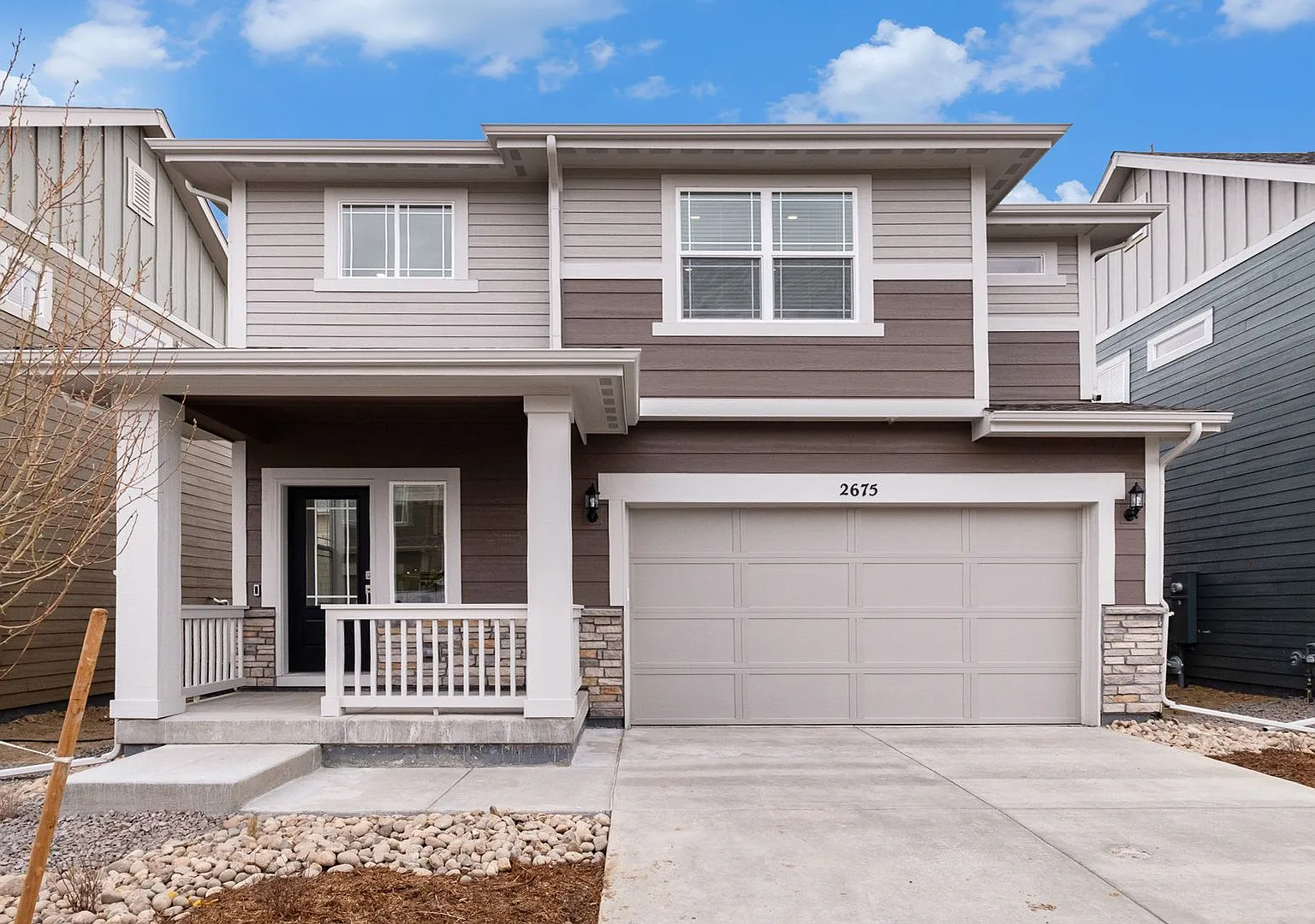 Single Family Home in Desired Neighborhood — Photo 1
