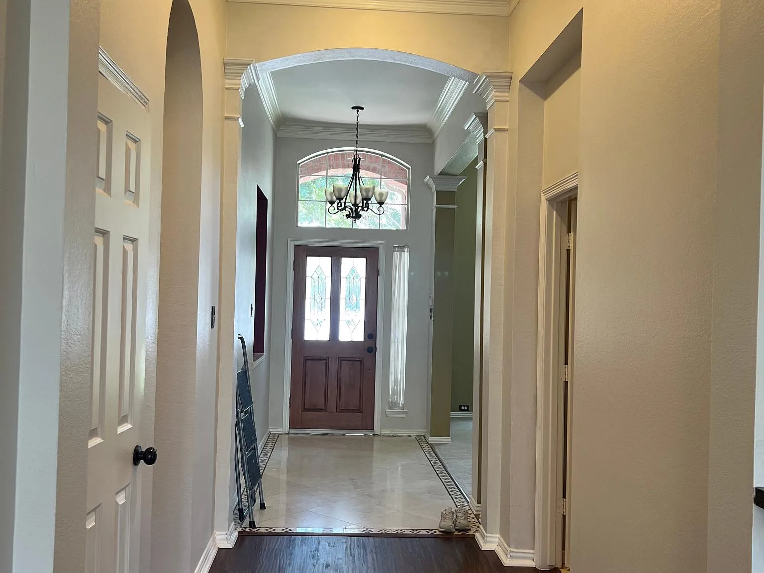 913 Brown Trl — Photo 3
