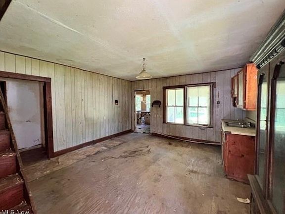 5th image of 23 Hotel Ln