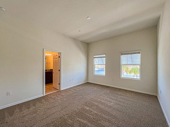 4th image of 10227 Highline Crest St