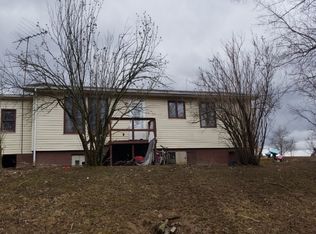 393 Sticky Kline Rd, Berkeley Springs, WV 25411