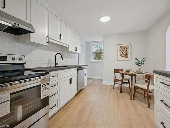 5th image of 1 Stevenson St N