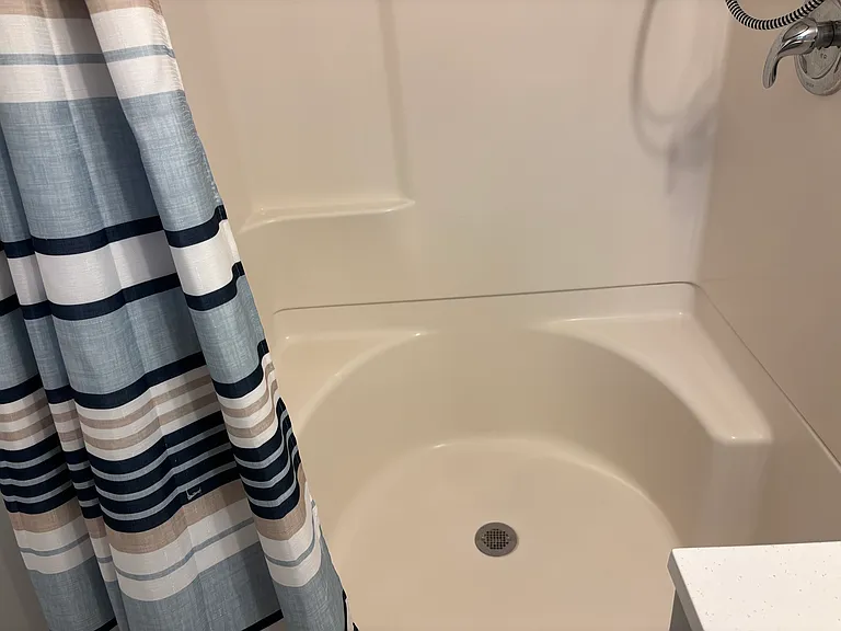24 Biscayne Dr #24A — Photo 9