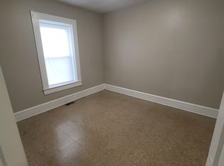 6 Chestnut St #1, Chicopee, MA 01013