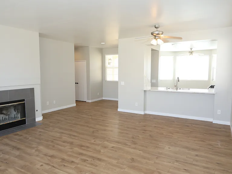 1559 W Avenue H4 — Photo 6