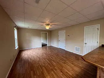 160 Cedarwood Ave — Photo 12