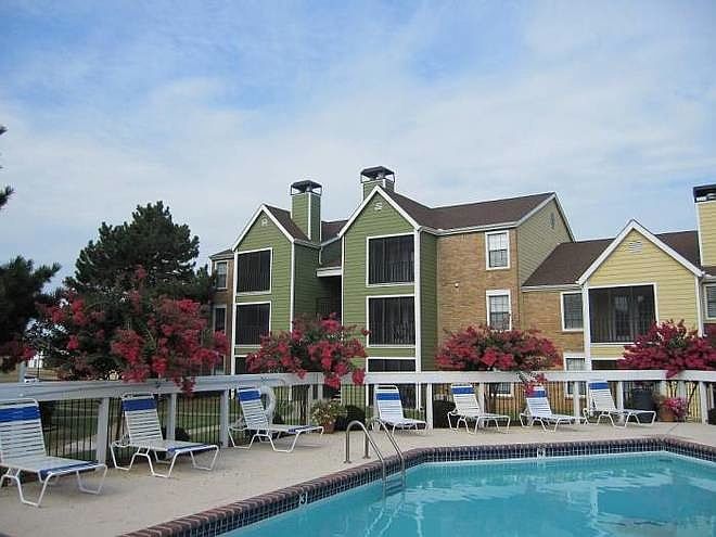 Pool side apartment
