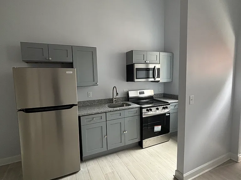 3105 Hovey St #2 — Photo 6