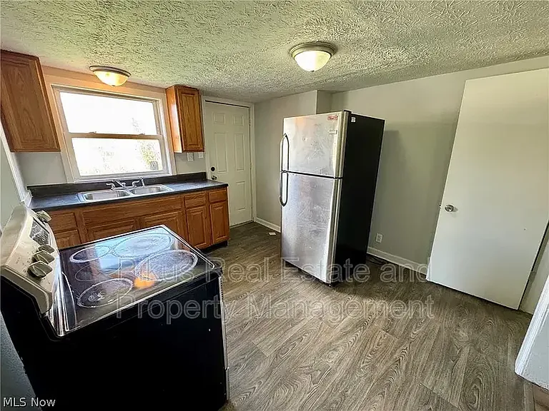 1217 Shriver Ave NE — Photo 5