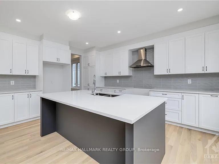 177 Lynn Coulter St — Photo 10