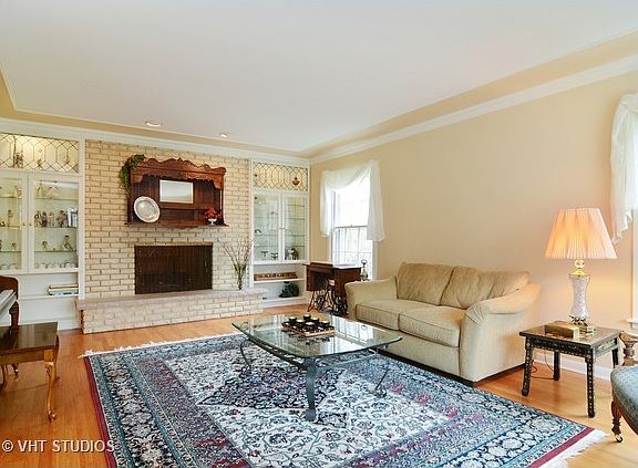 4th image of 1537 S Circle Ln