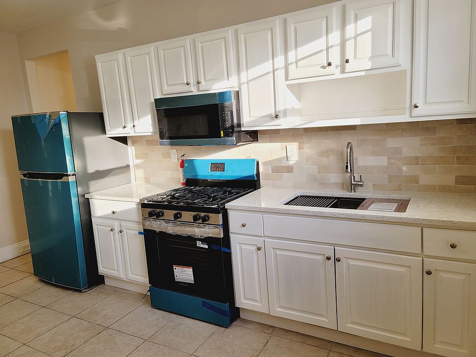 1st image of 153 Isabella Ave #2A