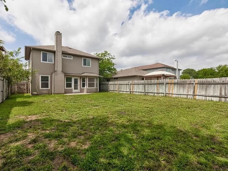 16712 Hamilton Point Cir — Photo 36