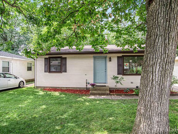 3rd image of 1957 Oakcliff Dr NE