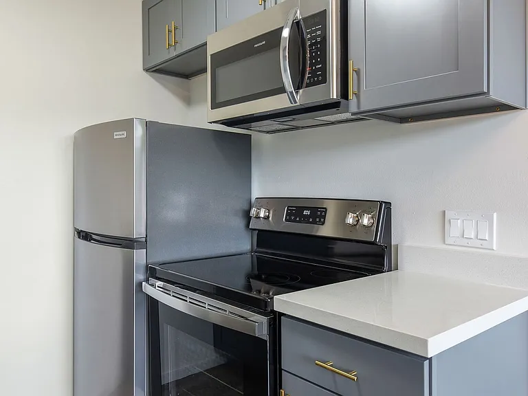 Barrett Apartments — Photo 4