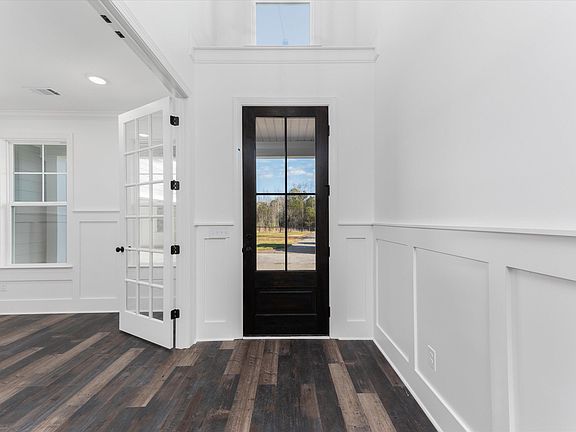 2nd image of 4151 Lariat Trail