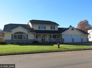 712 W Chandler St, Arlington, MN 55307