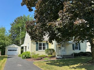 92 Clarington St, Rochester, NY 14609