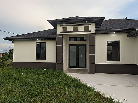 Camaras on each corner