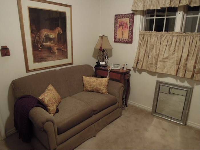 2ND BEDROOM W/WALK IN CLO