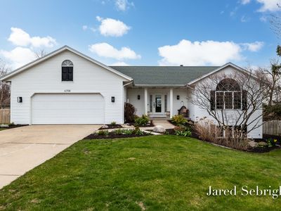 6708 Crown Point Dr, Hudsonville, MI, 49426