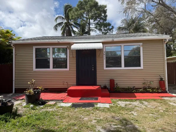 3611 Elizabeth St, Palm Springs, FL 33461