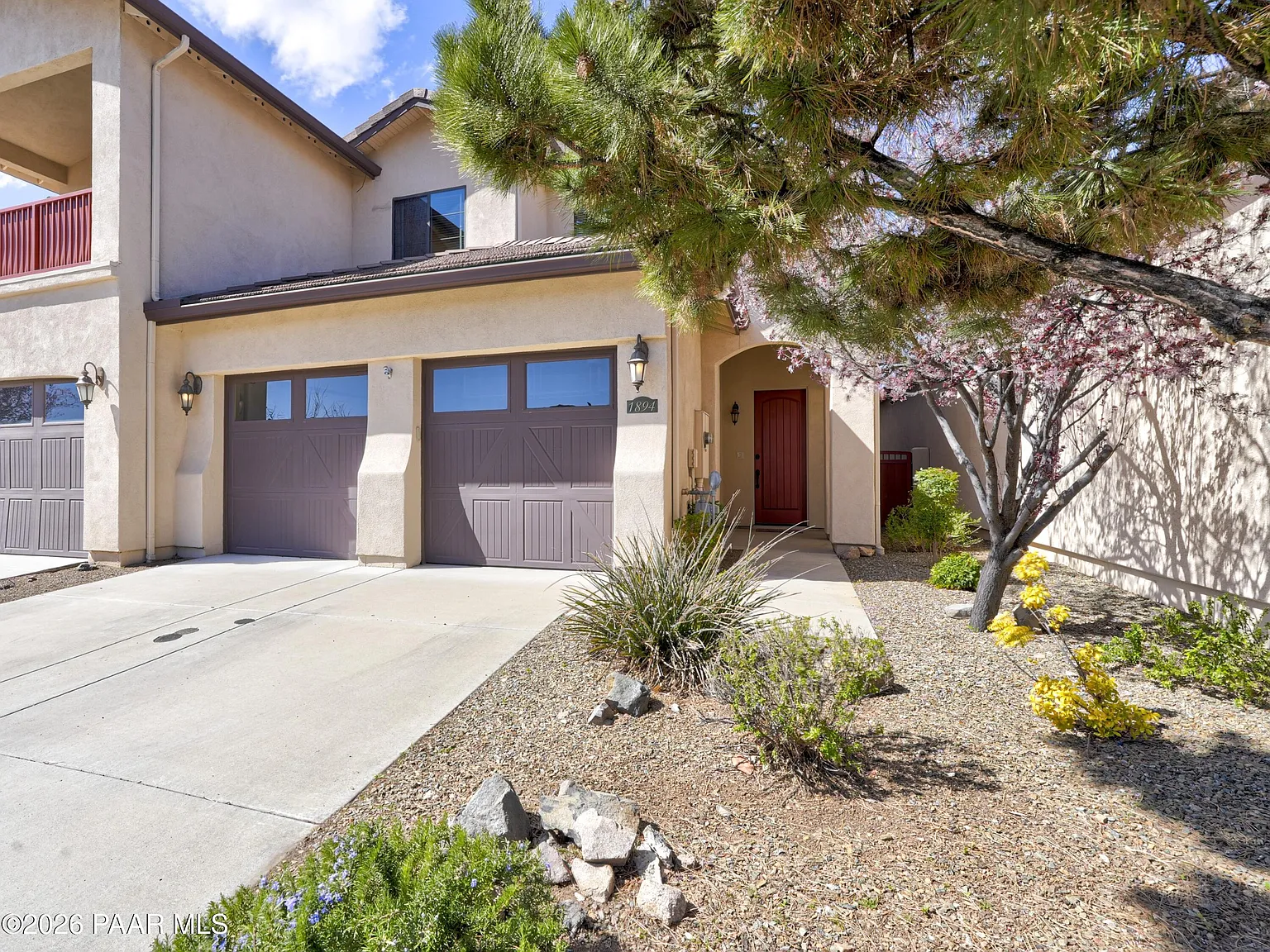3 bed, 2.5 bath, 2258 sqft, $2,500 — Photo 2