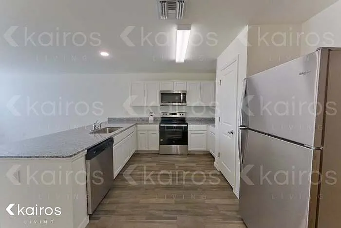 3024 NE 1st Ave — Photo 7