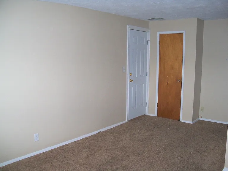 2221 2nd Ave N #5 — Photo 3