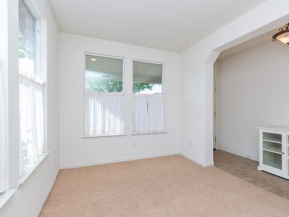 5th image of 2209 Bay Horse Ln